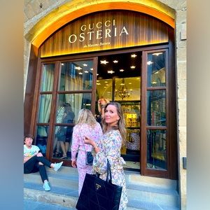 Meet your Posher, Casee